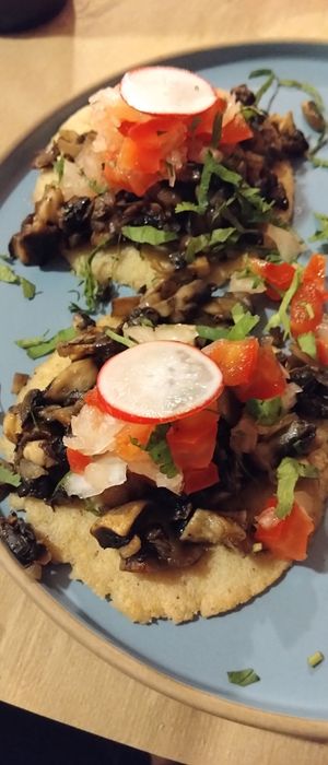 Gericht mit Pilzen, vegan at Coco in Calella