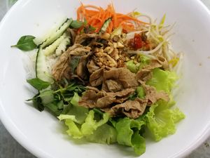 cold noodle dish at Fuxing Tai Yue Sushi Guan - 福幸台越素食館  in Hualien