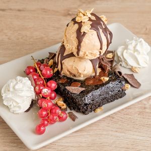  at La Huella Vegana - ES Visuals in Andorra La Vella