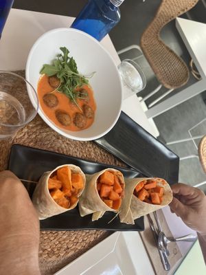   at La Huella Vegana - ES Visuals in Andorra La Vella