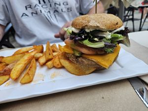  at La Huella Vegana - ES Visuals in Andorra La Vella