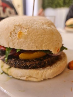  at La Huella Vegana - ES Visuals in Andorra La Vella