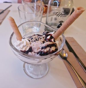  at La Huella Vegana - ES Visuals in Andorra La Vella