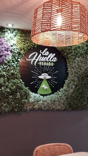  at La Huella Vegana - ES Visuals in Andorra La Vella