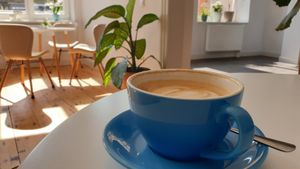  at ÖXL Café in Wismar