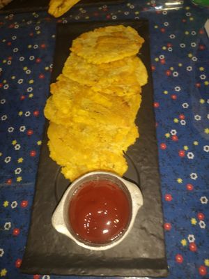 Patacones at Meye Bounore in Bajo Boquete