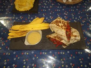 Veggie quesadilla at Meye Bounore in Bajo Boquete