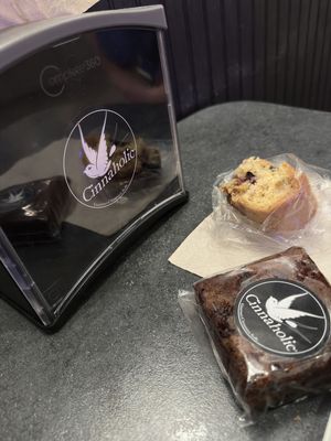   at Cinnaholic in Vineyard