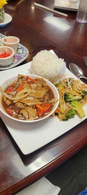 Pepper beef lunch special  at Buatong - Thai Vegan Restaurant in Fresno