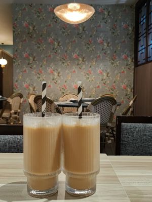 Vegan Thai iced milk tea at Mother Earth Classic - 大地之素 in Central Singapore