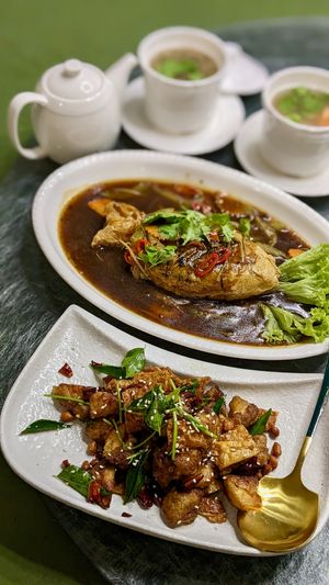 Vegan Version of Sichuan Style Spicy Monkey Head Mushrooms, Vegan Version of Teochew Crispy Fish with Ginger and Black Bean Sauce at Mother Earth Classic - 大地之素 in Central Singapore