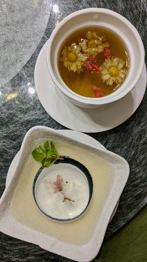 Vegan Osmanthus Coral Seaweed Jelly with Chilled Chrysanthemum, Vegan Japanese Kanten Jelly with Sakura Blossoms in Plum Vinegar at Mother Earth Classic - 大地之素 in Central Singapore