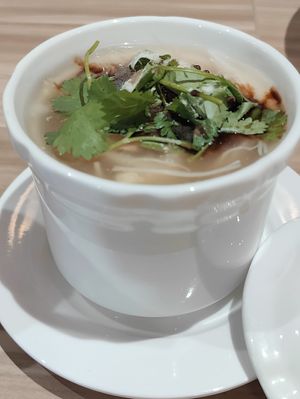 Mock Shark fin (vegan) at Mother Earth Classic - 大地之素 in Central Singapore
