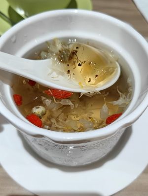 Osmanthus Coral Seaweed Jelly with Chilled Chrysanthemum at Mother Earth Classic - 大地之素 in Central Singapore