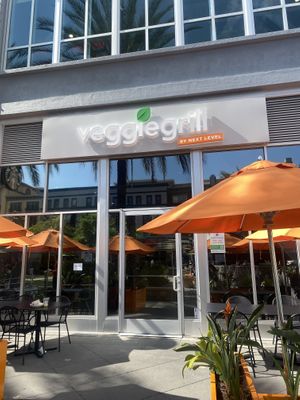 Upon Arrival - Looks Revamped - It’s BUSY on a Saturdayy  at Veggie Grill by Next Level - Santana Row in San Jose