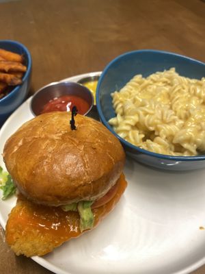 Vegan Buffalo Bomber + Mac ‘n’ Cheese 🫶🏽  at Veggie Grill by Next Level - Santana Row in San Jose