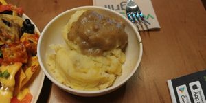 $4.50 Yukon cauli mashed potatoes at Veggie Grill by Next Level - Santana Row in San Jose