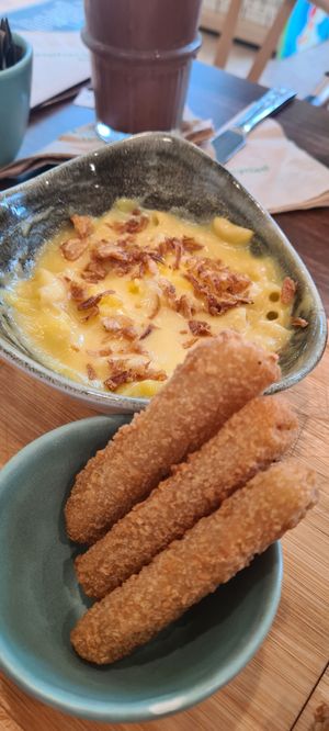 Mac and cheese with Hallomi Sticks at Garden of Eden in Windsor