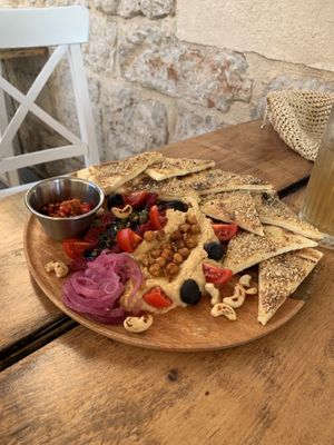 Pun p'jat  at Masha Vegeteria in Jelsa