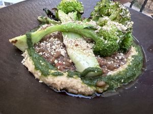 Broccoli on hummus (plus lentils)  at Masha Vegeteria in Jelsa