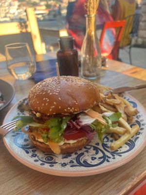 Mushroom burger  at Masha Vegeteria in Jelsa