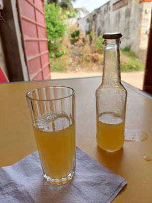 Jus d'Ananas (F600) at Peace Food in Cotonou