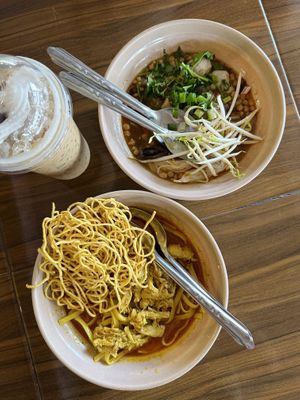 Nam ngiaow, Khaw soi, Coconut milk coffee  at Kinphak Cafe  in Chiang Mai