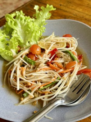 Thai style papaya salad (50 THB)  at Kinphak Cafe  in Chiang Mai