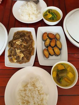 Egg Plant, Vegetarian Fish and Khmer green Curry at Veggie Café - Galaxy Star Angkor Hotel in Siem Reap