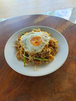 Golden Khmer Wok-Tossed Noodles at Veggie Café - Galaxy Star Angkor Hotel in Siem Reap
