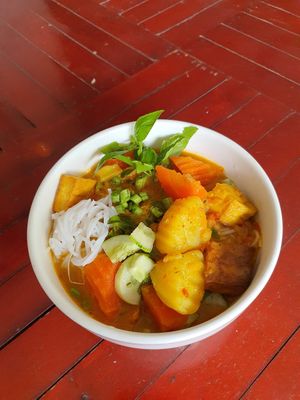 Nom Banh Chok Curry at Veggie Café - Galaxy Star Angkor Hotel in Siem Reap