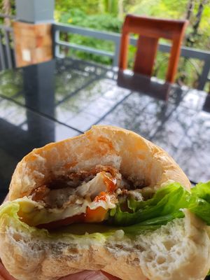 Crispy Mushroom Burgers 🍔 😋 at Veggie Café - Galaxy Star Angkor Hotel in Siem Reap