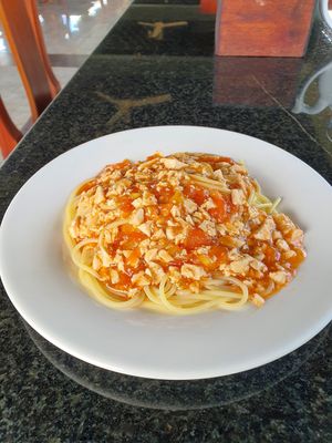 Tomatoes 🍅 Tofu Spaghetti 🍝 😋 at Veggie Café - Galaxy Star Angkor Hotel in Siem Reap