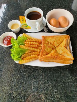 Eggs Sandwich Toast 🥪 Breakfast set 😋 at Veggie Café - Galaxy Star Angkor Hotel in Siem Reap