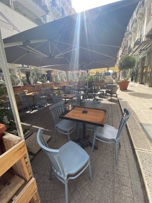 Outdoor seating  at Route 65 in Taranto