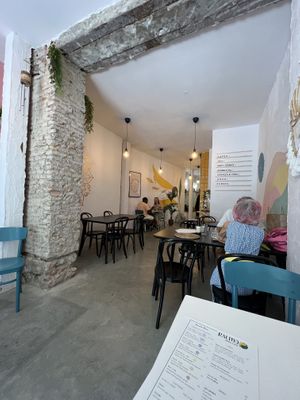   at Balino Yoga Café  in Sevilla