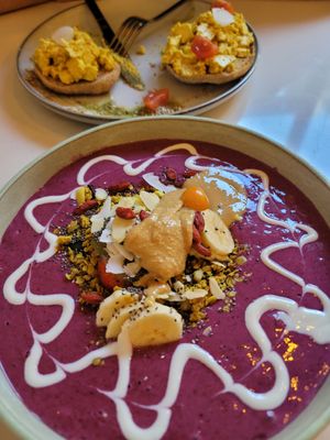 Great place, just round the corner from our hotel. Fully vegan. Outside and inside seating. Lovely staff. Win-win! at Balino Yoga Café  in Sevilla