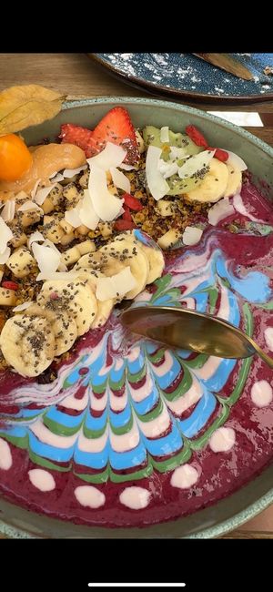 Buddha bowl third eye  at Balino Yoga Café  in Sevilla