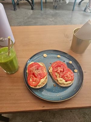 Homous & tomato toastie at Balino Yoga Café  in Sevilla