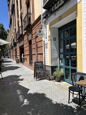 Shop front  at Balino Yoga Café  in Sevilla