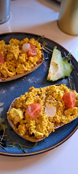 Tofu Scramble Sandwich at Balino Yoga Café  in Sevilla