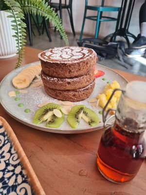 pancakes (huge and fluffy !) at Balino Yoga Café  in Sevilla