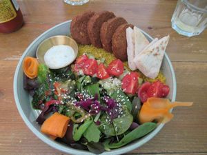  at Balino Yoga Café  in Sevilla