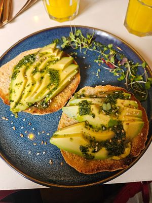  at Balino Yoga Café  in Sevilla