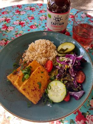 Korean tofu bowl at PSI in Lisbon