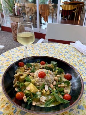 Vegetarian curry at PSI in Lisbon