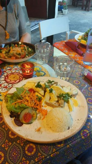 Dos platos de seitan diferentes at PSI in Lisbon