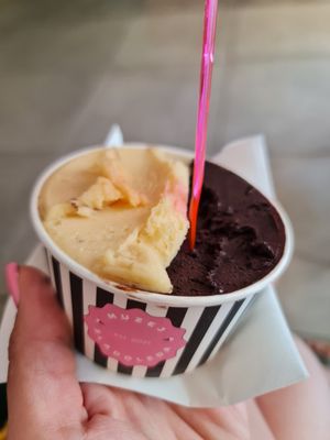 Dark chocolate and peach at Muzej Sladoleda in Belgrade