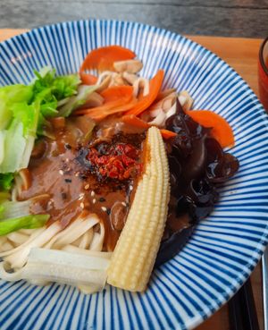Spicy sesame noodles (noodles, carrot, baby corn, choi sum, wood ear mushroom, soya protein) at Starry X Sky Art Vegan Village - 星空X藝素村 in New Taipei City