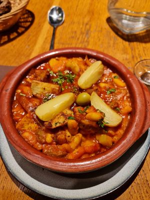 Four wedges and beanz at Le Grenier de Notre Dame in Paris